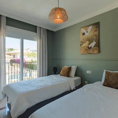 Casa Estelle - Cozy With Lovely Garden! *